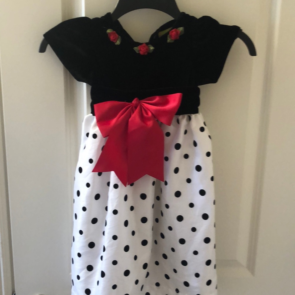 Black and white holiday dress size 4t